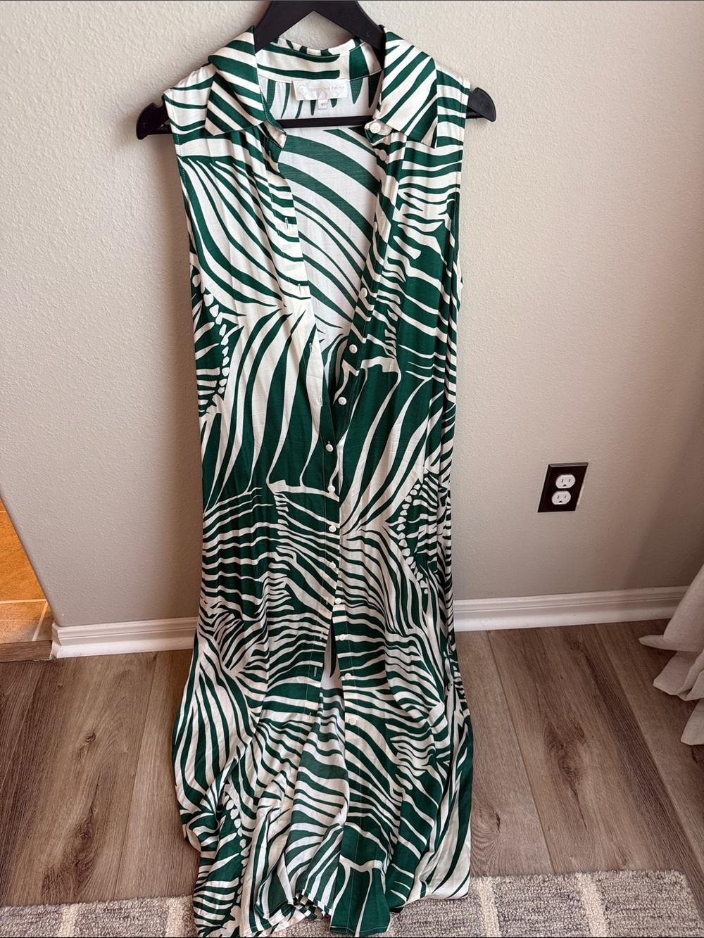 Sleeveless Green and White Printed Maxi Dress